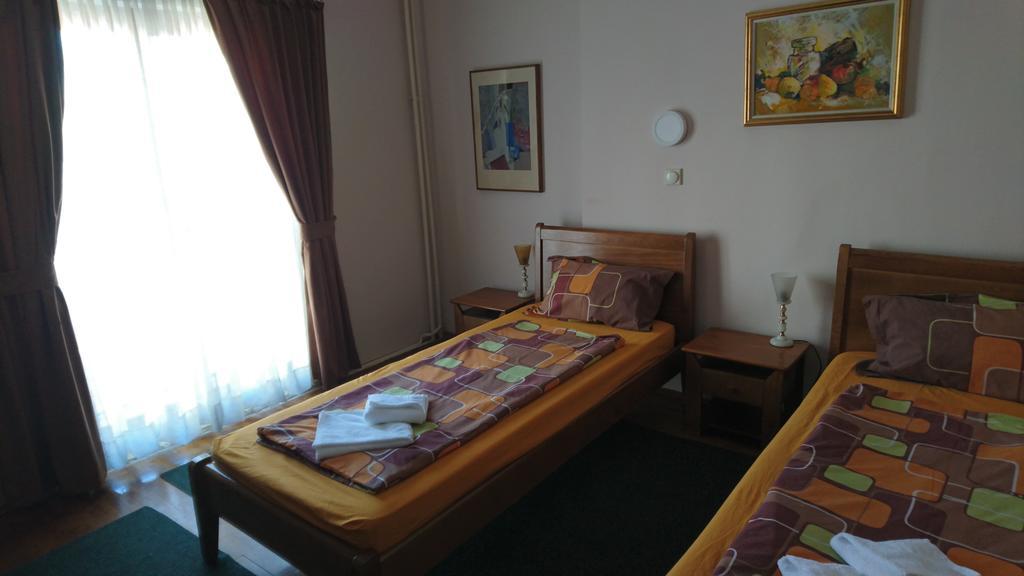 סקופיה Hostel Bimbo מראה חיצוני תמונה